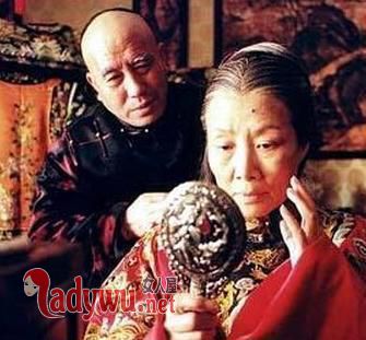 慈禧晚年喜欢长舌头