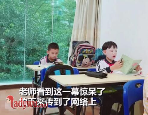 男生辅导班敷面膜