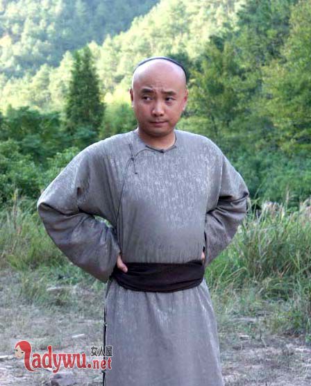 李卫是怎么当上官的