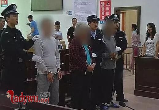 逛街认出被拐儿子