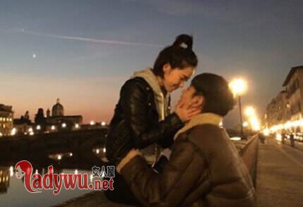 纪凌尘阚清子接吻