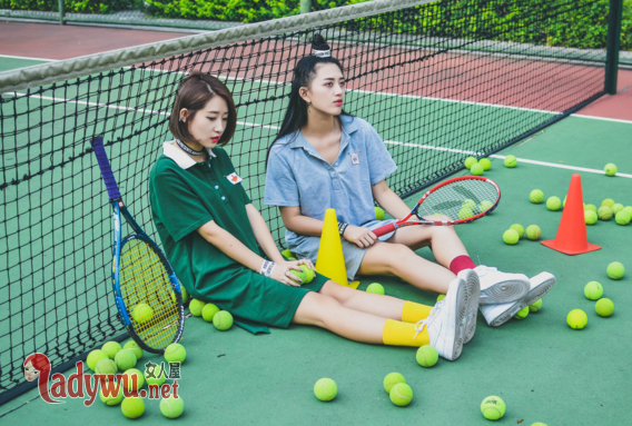 属狗的女人是苦命吗