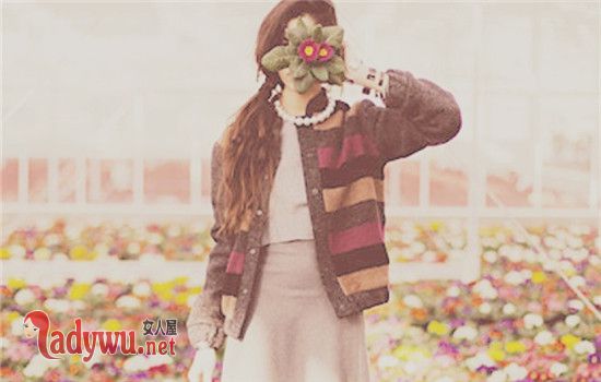 如何讨得属猴女生的喜欢