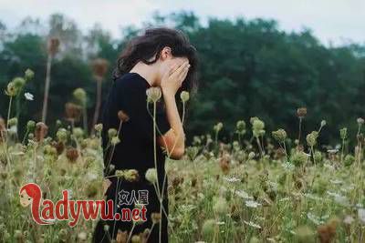摩羯座女生生气怎么哄