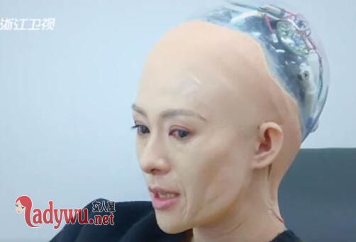 演员的诞生章子怡光头造型