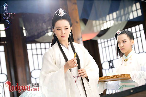花谢花飞花满天灵姑子扮演者