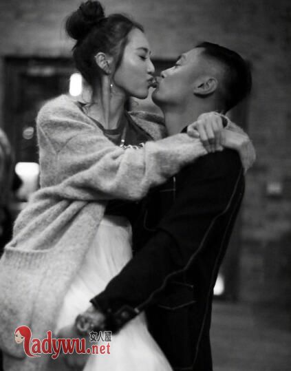 余文乐和王棠云结婚照