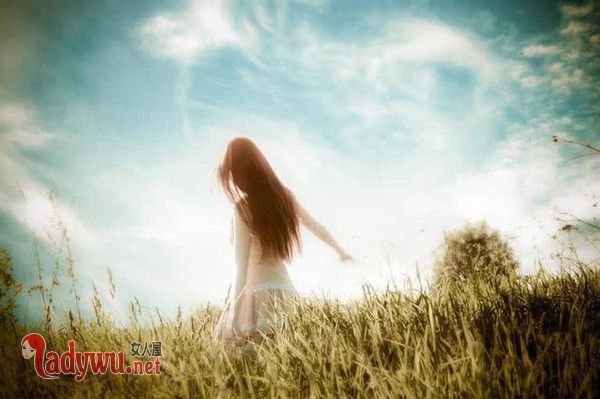 女人越不理她越喜欢你吗