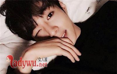 属龙男爱上你的表现