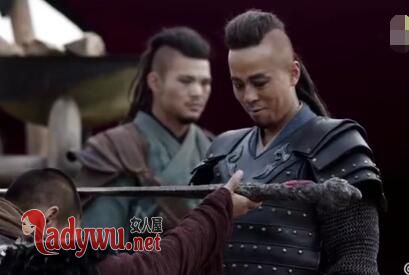 硕风和叶为什么把铁王剑给赫兰铁辕