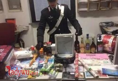 老太偷12次超市