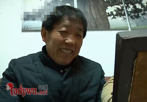 失散36年双胞胎神奇相认