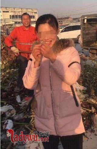误将钻戒当垃圾扔