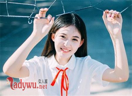 水瓶座女生的爱情