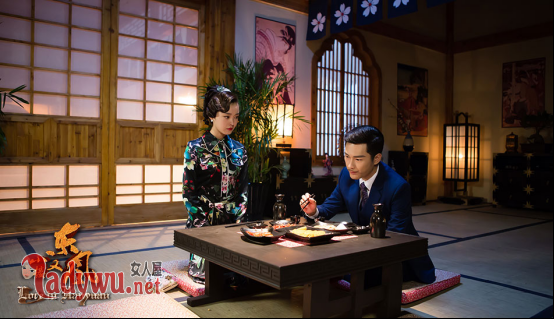 小楼又东风吕晗芝原型是谁