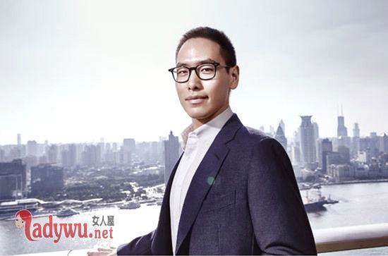 温心汤子嘉公布恋情