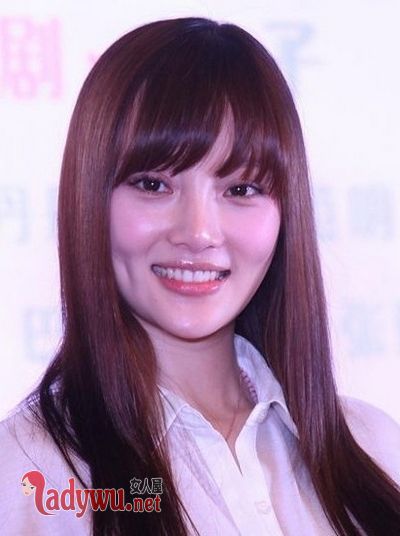 李小冉和李小璐的关系