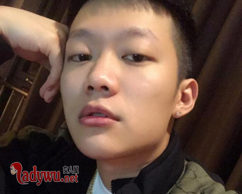 PGone和贾乃亮什么关系