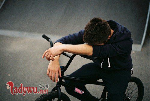 男人不联系你代表什么