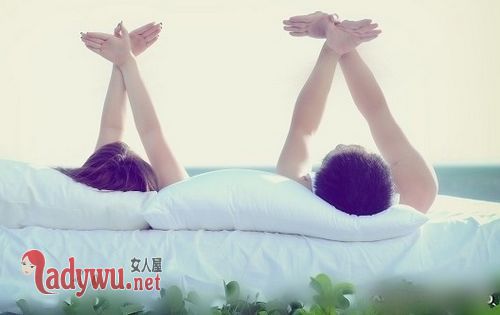 属猴女生爱上一个人的表现