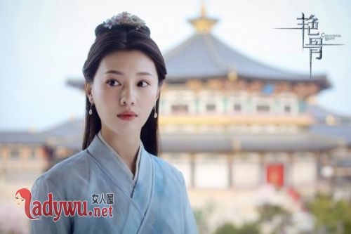 艳骨静姝是谁的女儿