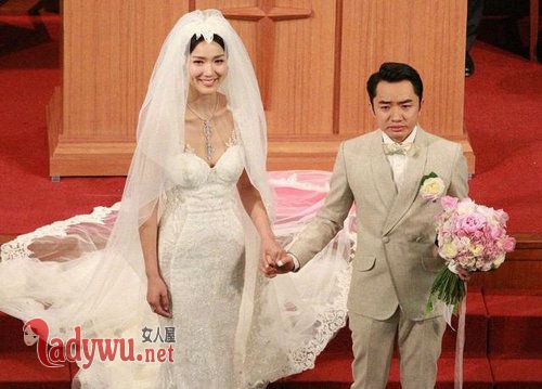 王祖蓝怎么追李亚男的