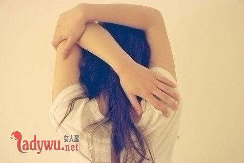 在厨房朋友的妻子没有反抗