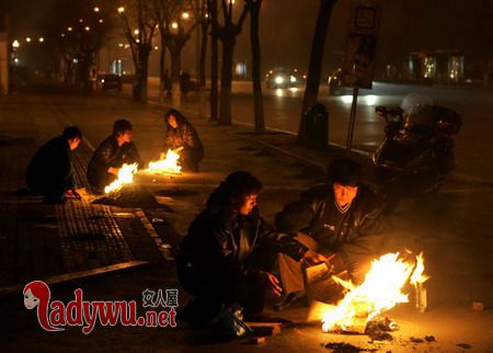阳间烧纸阴间能收到吗