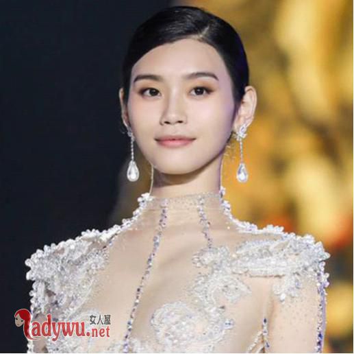 奚梦瑶摔倒的后果