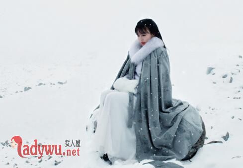 李子柒靠什么赚钱