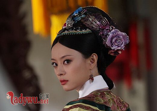 如懿和甄嬛什么关系