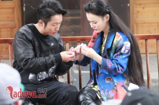 冉莹颖结婚七周年发文
