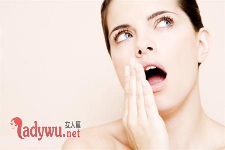 女生口臭是什么引起的