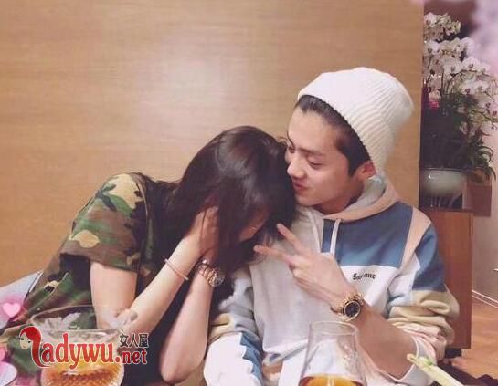 鹿晗和关晓彤结婚了吗