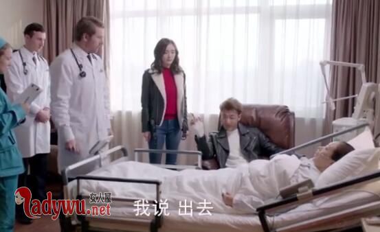 谈判官谢晓飞妈妈为什么昏迷不醒