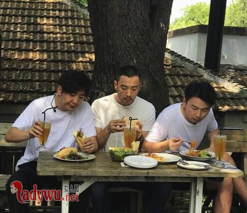雷佳音郭京飞什么关系