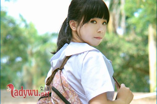 乡村艳妇
