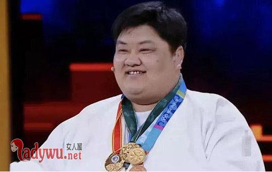 16年被摔284万次