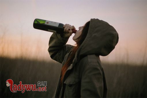 酒吧里第一次给陌生人