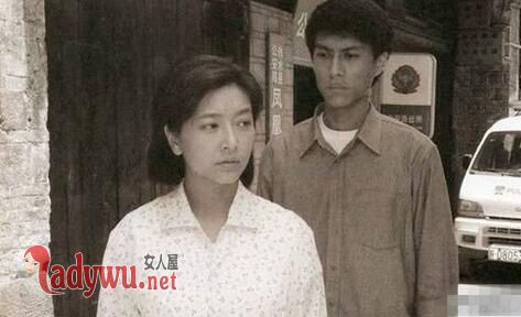 江珊和靳东结过婚吗