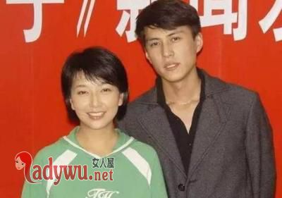 江珊和靳东结过婚吗