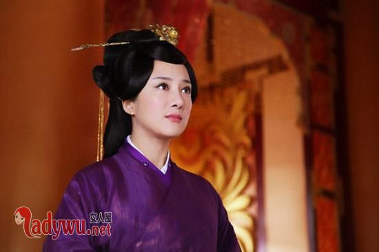 曹操的女儿嫁给汉献帝