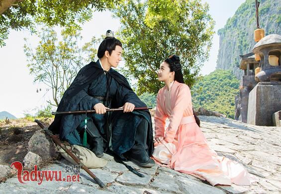 烈火如歌钟离无泪结局死了吗