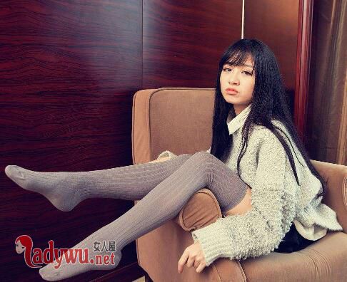 女友闺蜜的丝袜诱惑