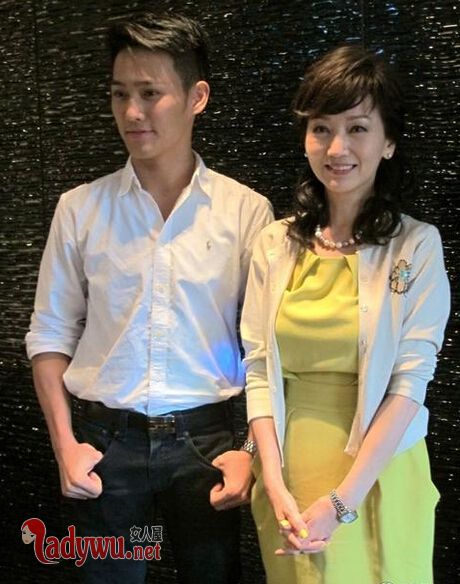 黄恺杰长的像郑少秋