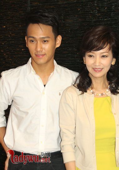 黄恺杰长的像郑少秋