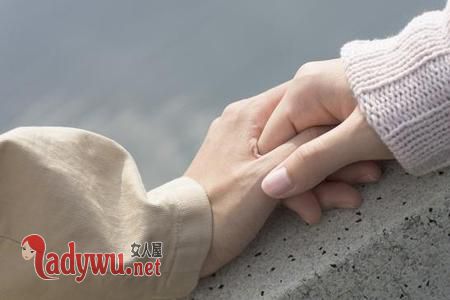 男人喜欢你会摸你哪里