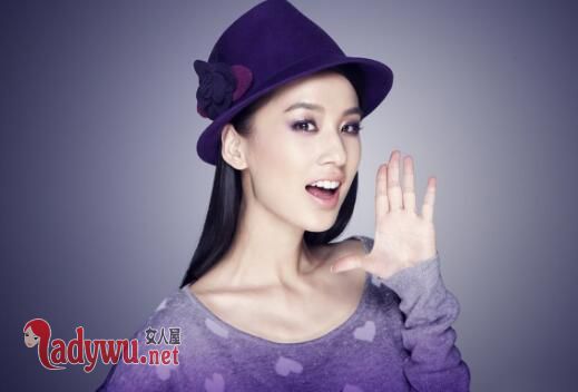 黄金荣后代是黄圣依