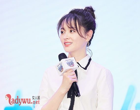 邓莎的孩子是谁的