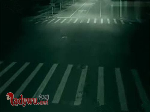 北京330路油箱为啥是血